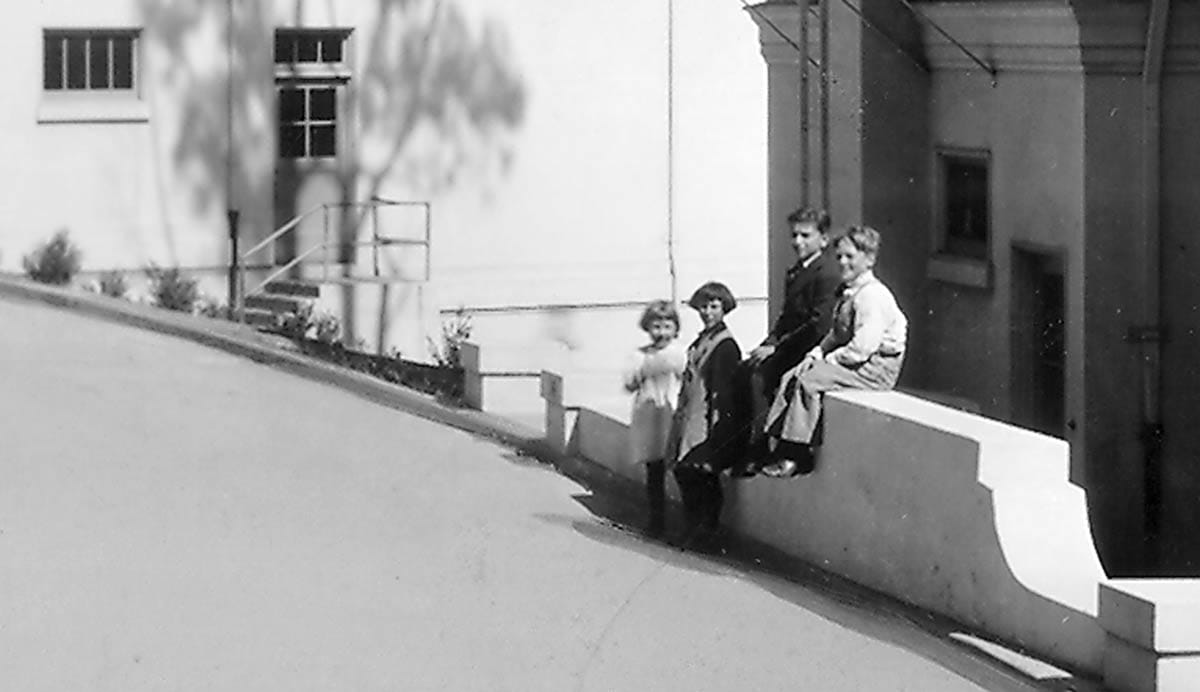 Homewood Terrace children