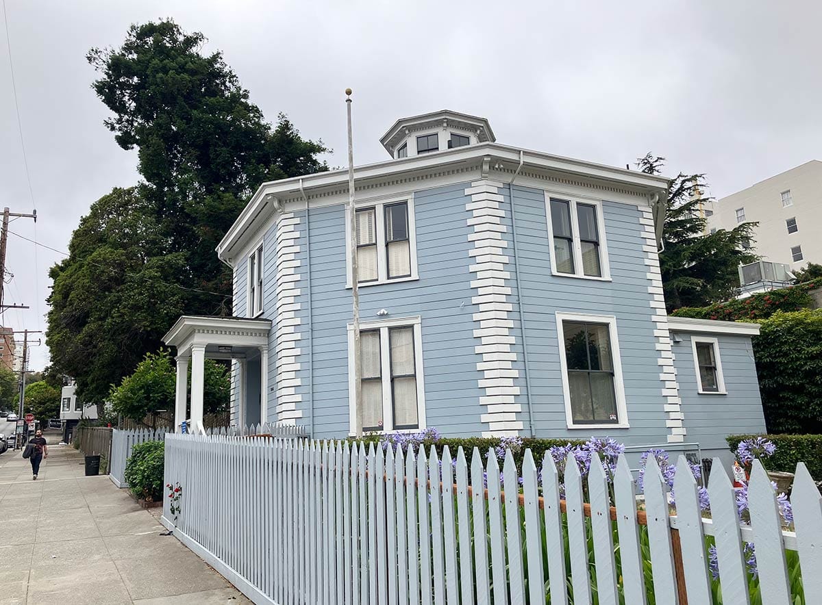 2645 Gough Street, an octagon house