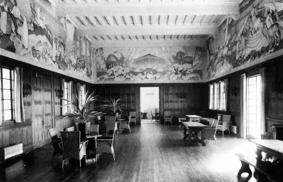 Mothers Building in 1930s