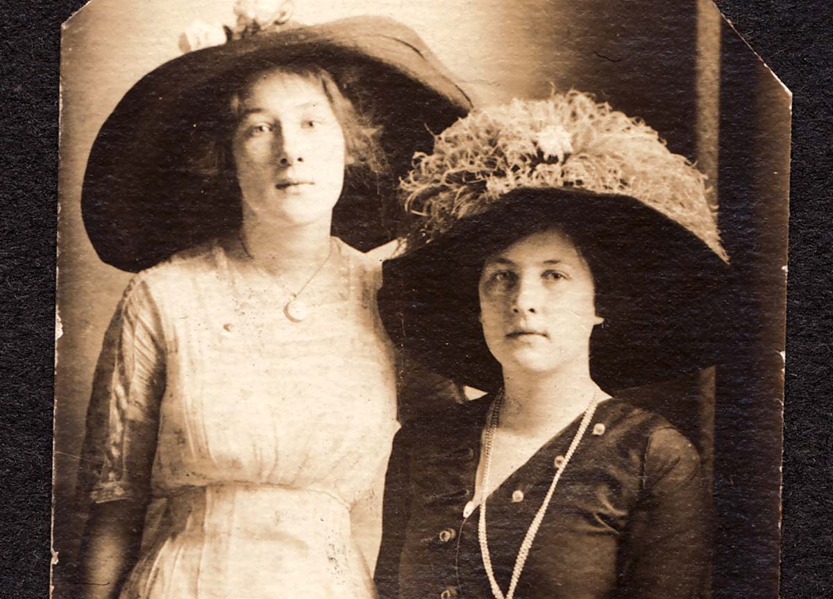 Woody's relatives in big hats